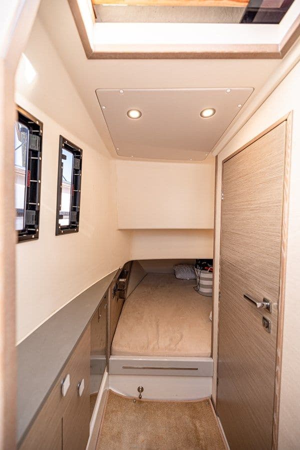 Buy a yacht Next 38 Open