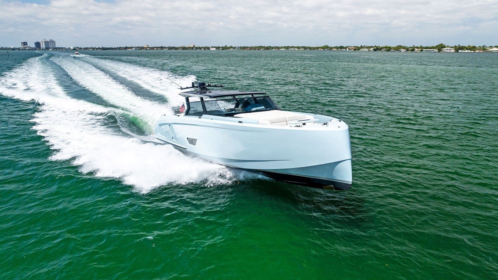 Buy a Shaloha - VANQUISH YACHTS at Shestakov Yacht Sales