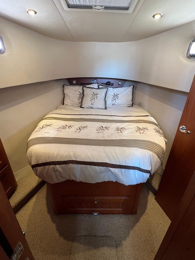 NAUTI DOG - MAINSHIP yacht sale