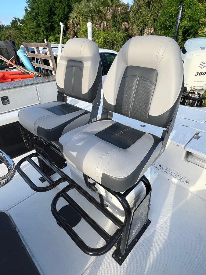 best yacht sales deals LUNA SEA 24