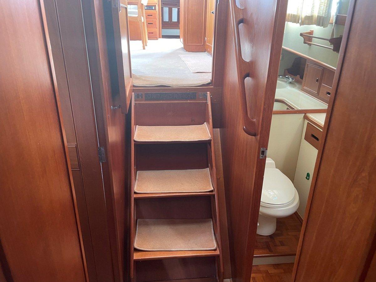 Продажа яхты Margara - GRAND BANKS MARINE