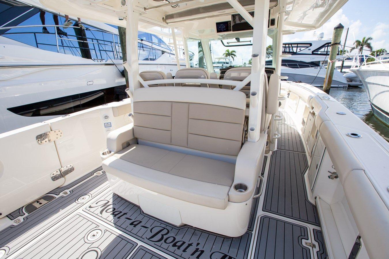 Продажа яхты Moat-a-Boat'n - Boston Whaler