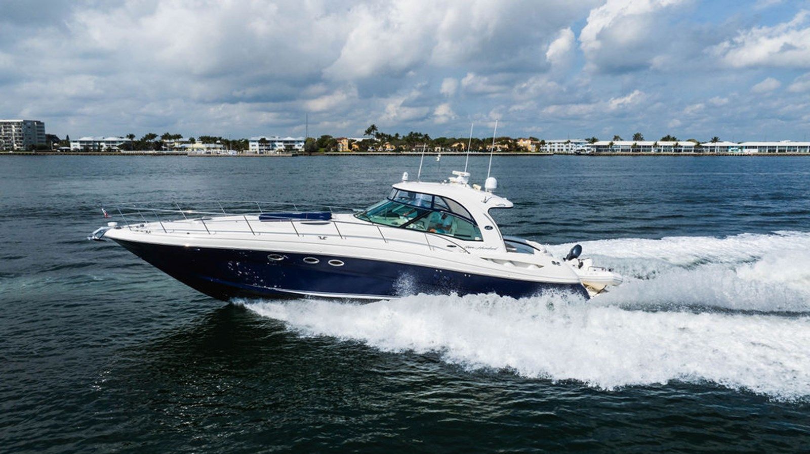 Buy a yacht Elusive Sundancer