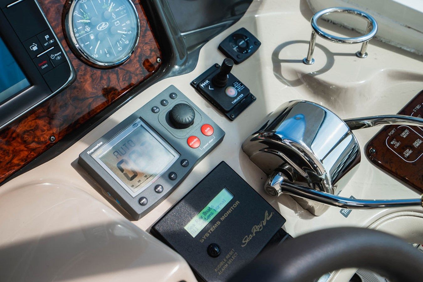 the best price on Elusive - SEA RAY