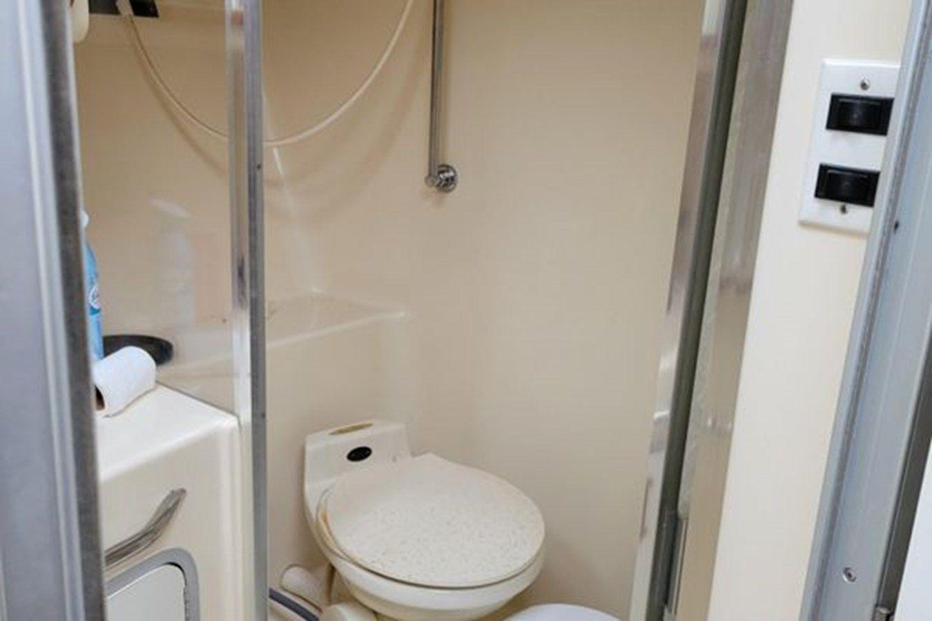 Habit Forming II - SEA RAY yacht sale