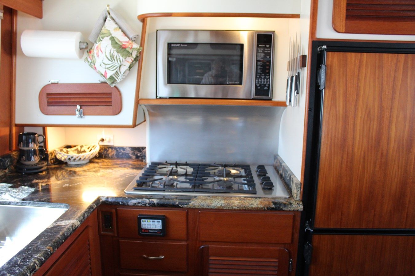 RED OCTOBER Cherubini Independence price