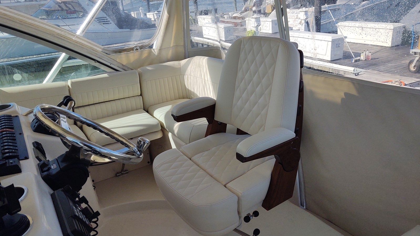 Стоимость яхты - - GRADY-WHITE