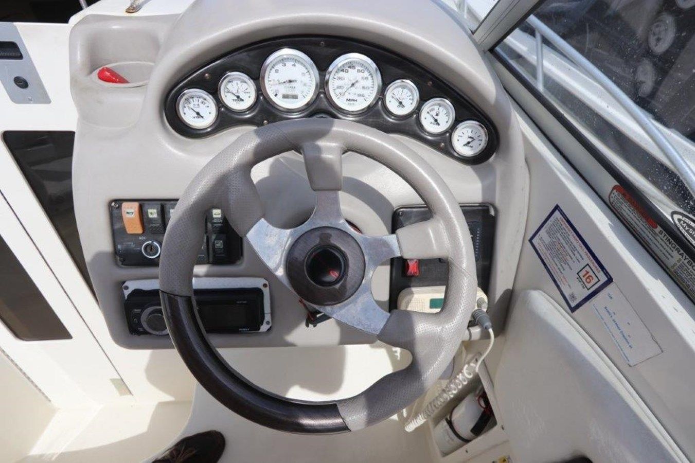 Купить яхту - в Shestakov Yacht Sales