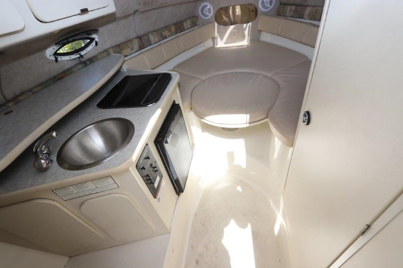 Стоимость яхты -