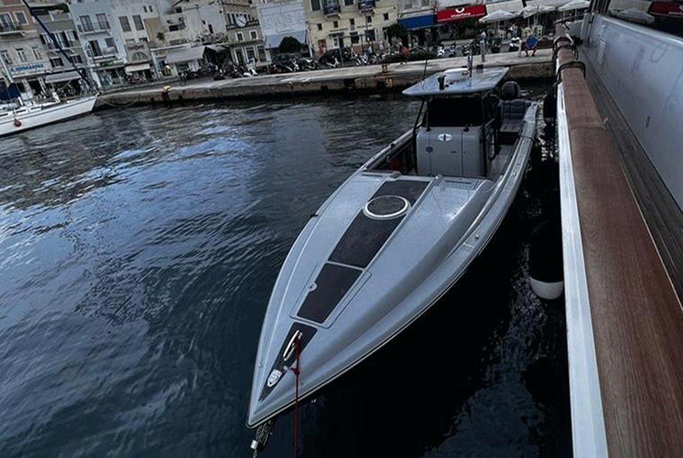 Buy a yacht ESCAPE Top Fish 39