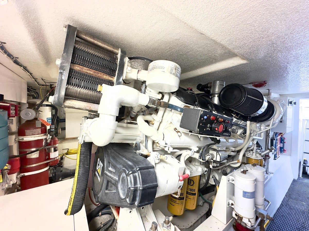 Продажа яхты Otra Vez - Hatteras