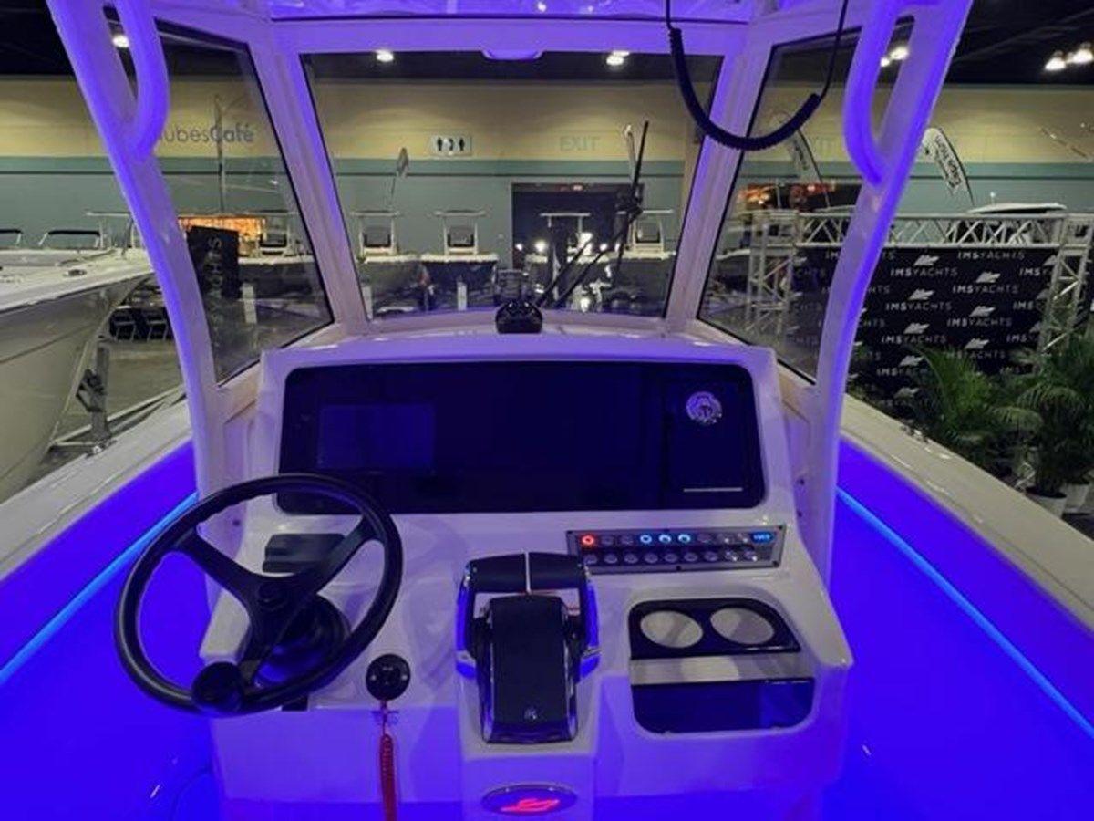 Buy a No Name 277 LXF at Shestakov Yacht Sales