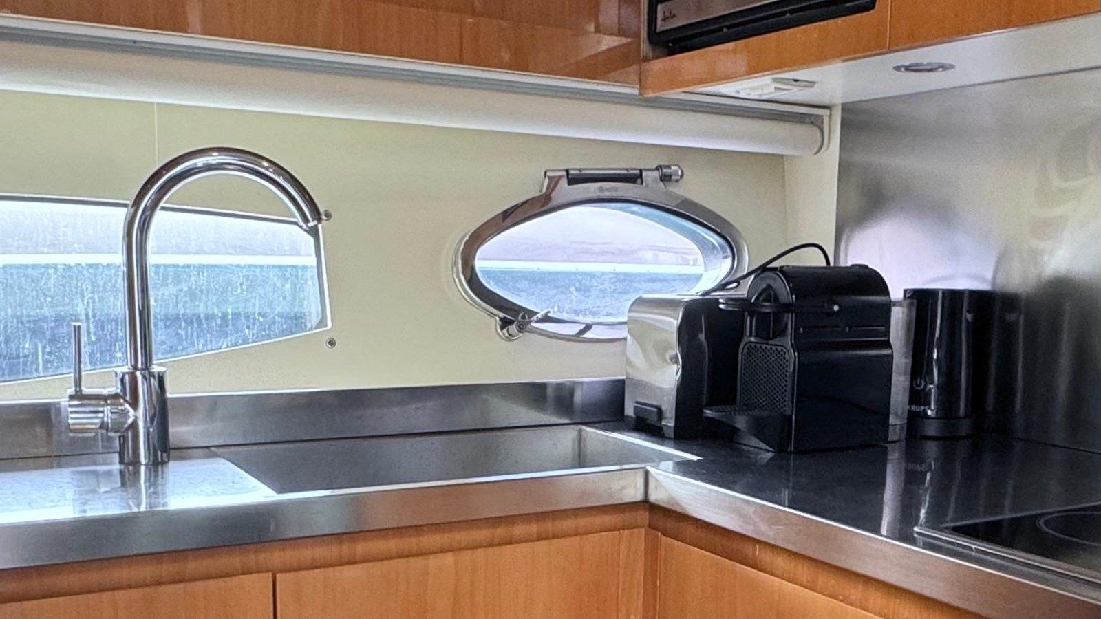 best yacht sales deals OXYGENE III 59