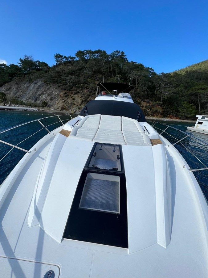 Buy a yacht Escape - Sunseeker