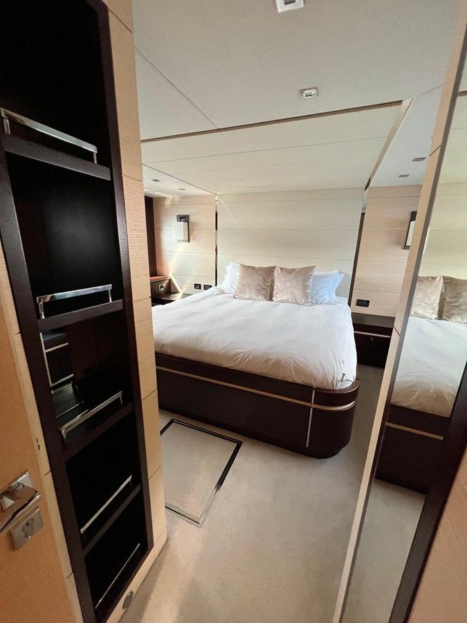Escape 2014 yacht sale