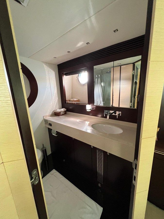 Escape 68 Sport Yacht price