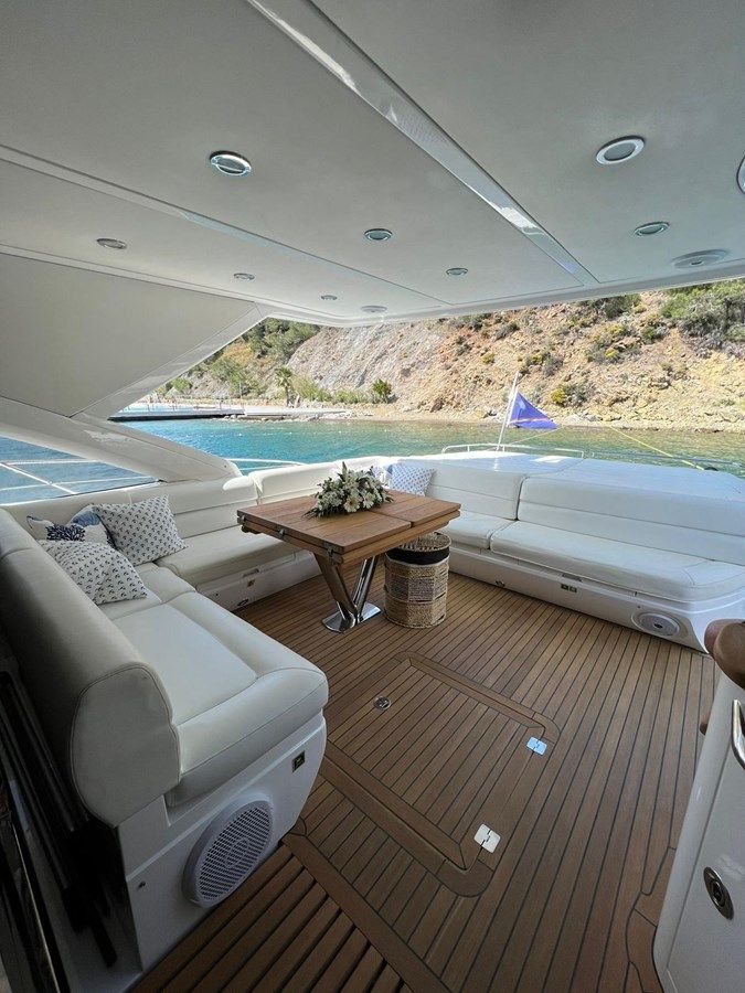 Buy a Escape - Sunseeker at Shestakov Yacht Sales