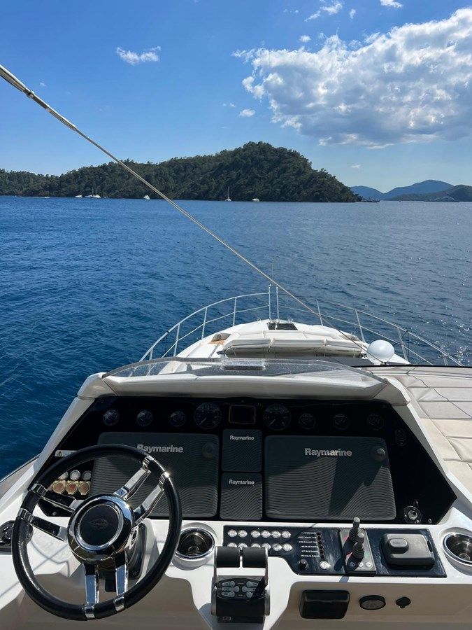 Buy a yacht Escape 71
