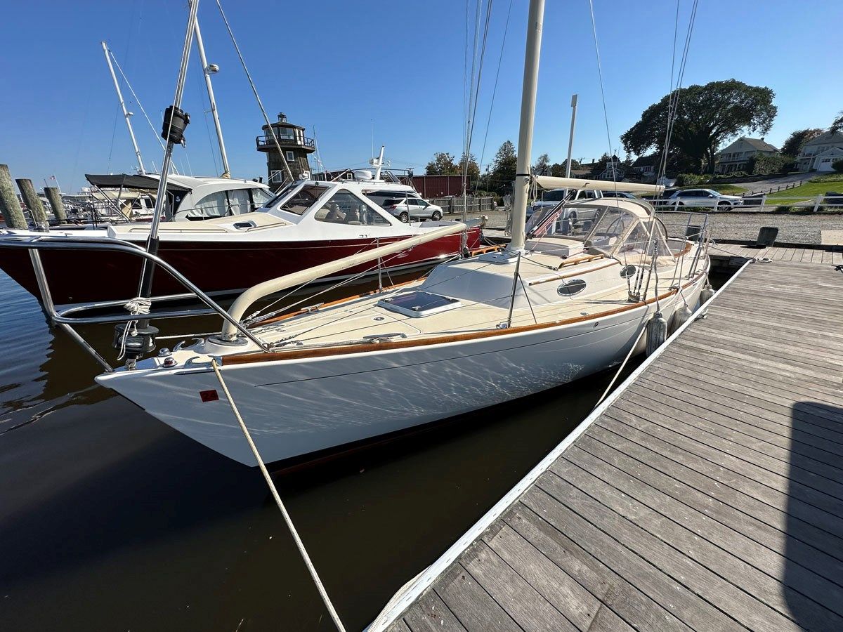 best yacht sales deals HERON 2009