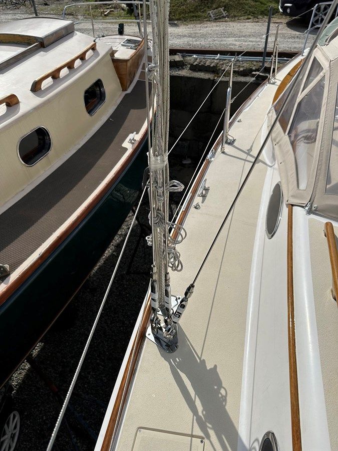 HERON 2009 yacht sale