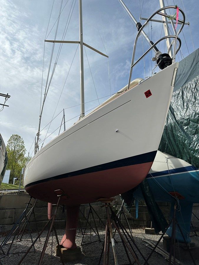 HERON - ALERION yacht sale