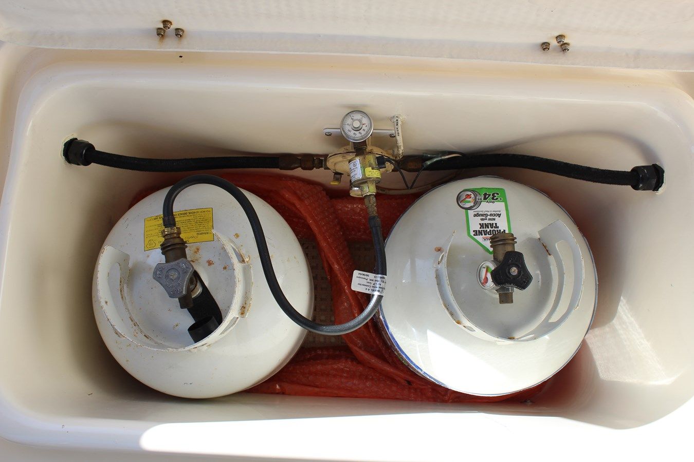 the best price on RED OCTOBER - CHERUBINI