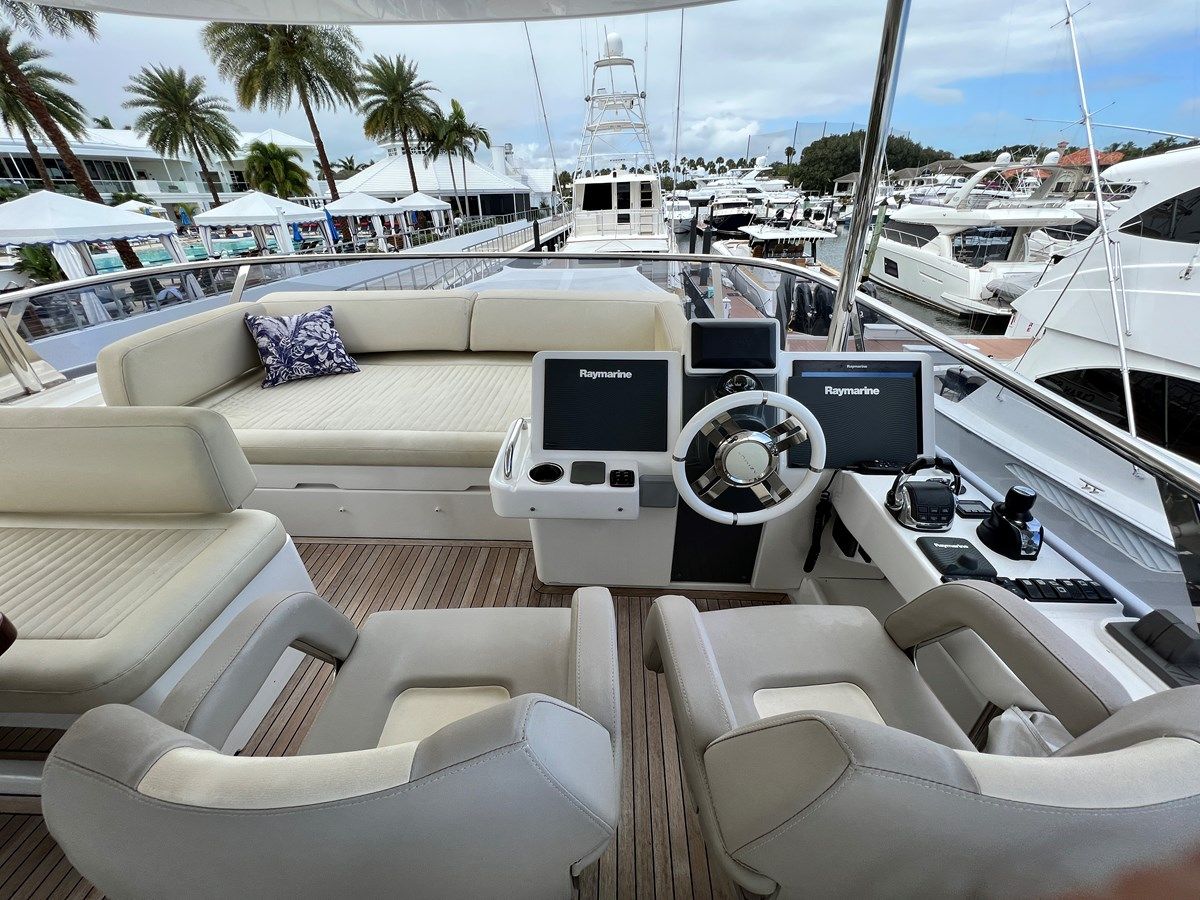 Pura Vida - Azimut Yachts