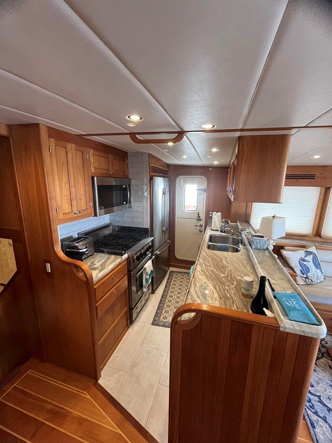 Лучшая цена на Papa Whiskey 52