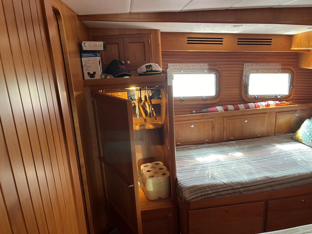 Купить яхту Papa Whiskey в Shestakov Yacht Sales