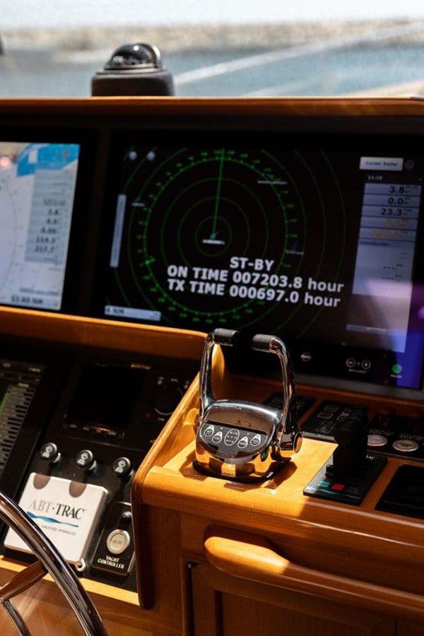 Buy a SARAH BELLE III 2014 at Shestakov Yacht Sales