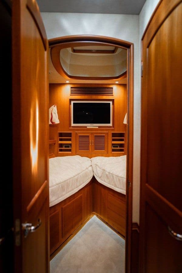 Buy a yacht SARAH BELLE III - FLEMING YACHTS