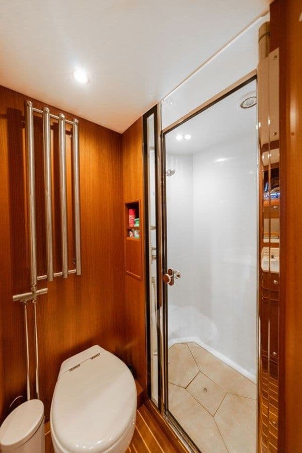 the best price on SARAH BELLE III - FLEMING YACHTS