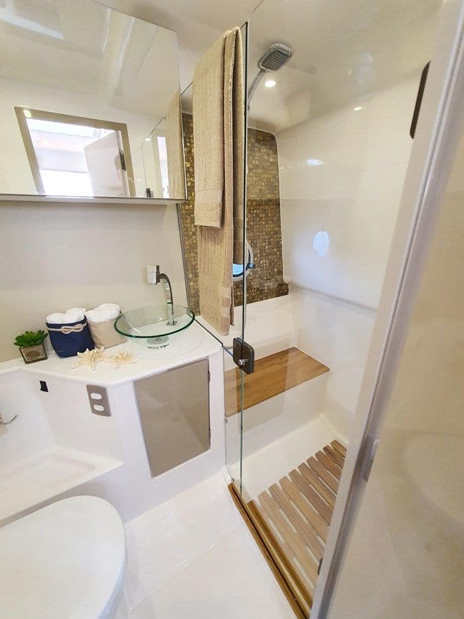 best yacht sales deals 2024 Hanover 387 - HANOVER YACHTS