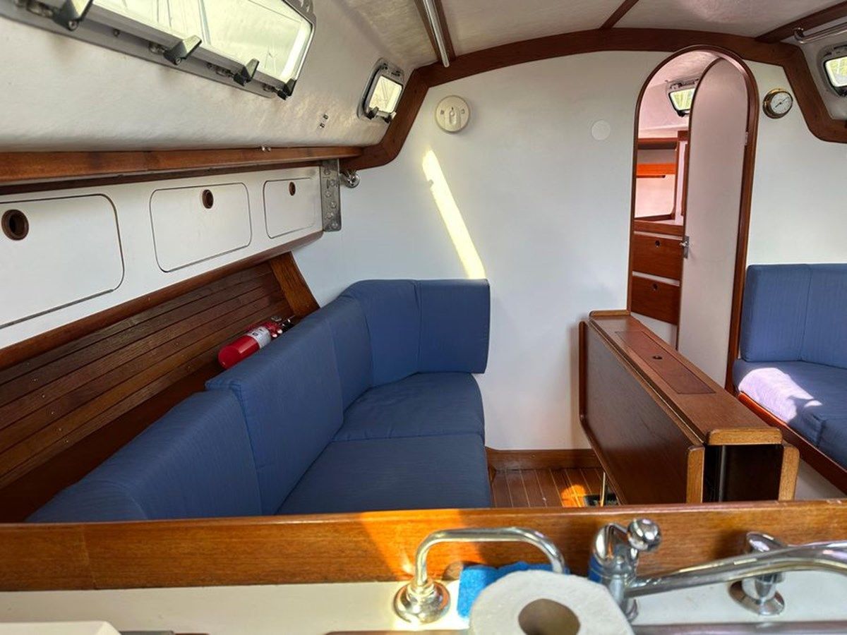 Buy a yacht Vita Beata - J BOATS