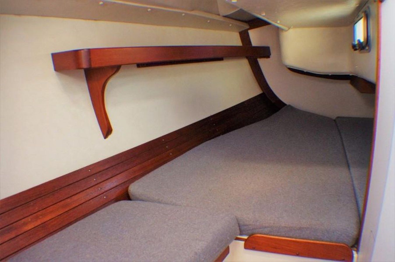 Buy a yacht Vita Beata - J BOATS