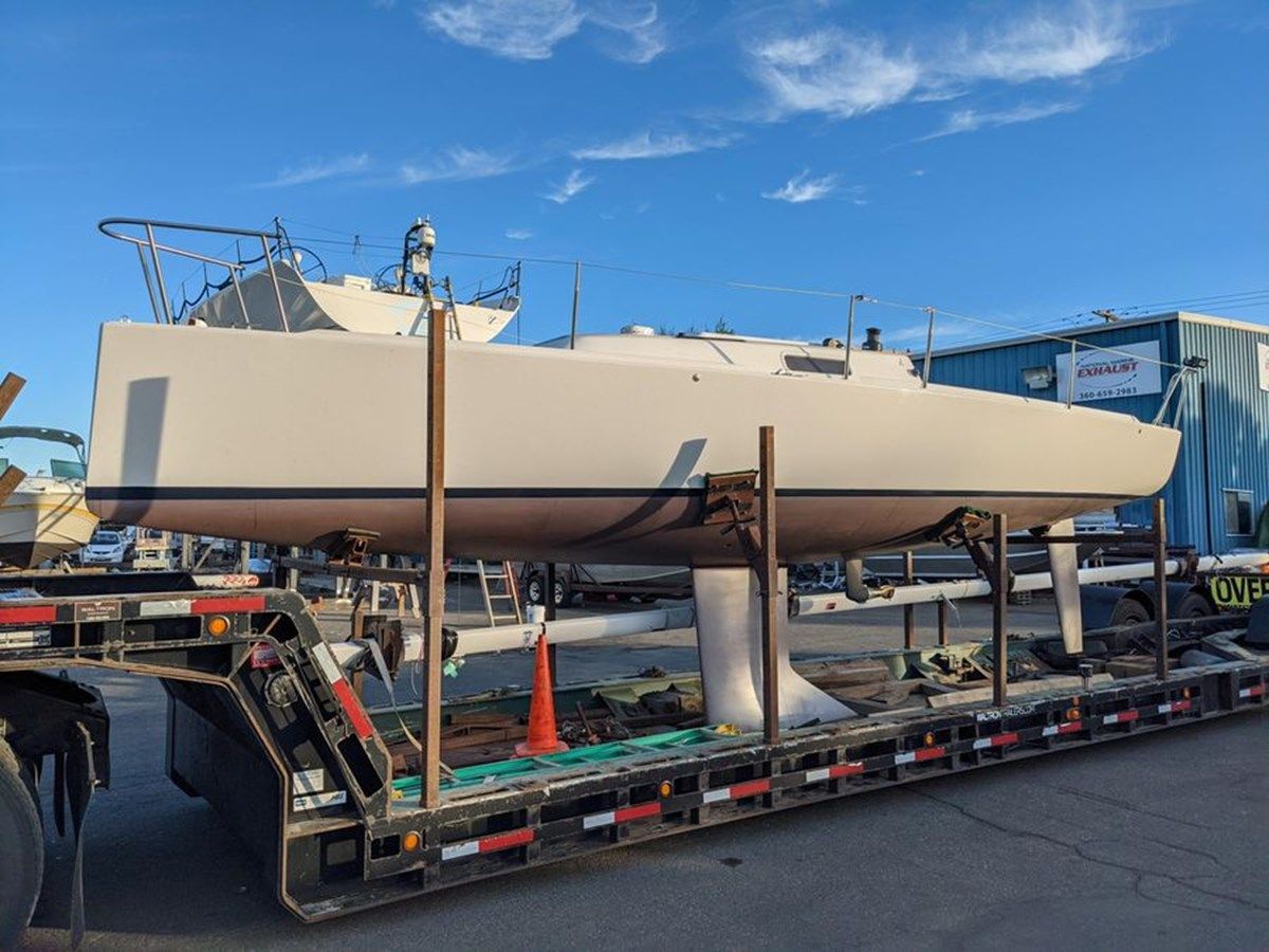 best yacht sales deals 2025 J Boats J9 Hull #52 28