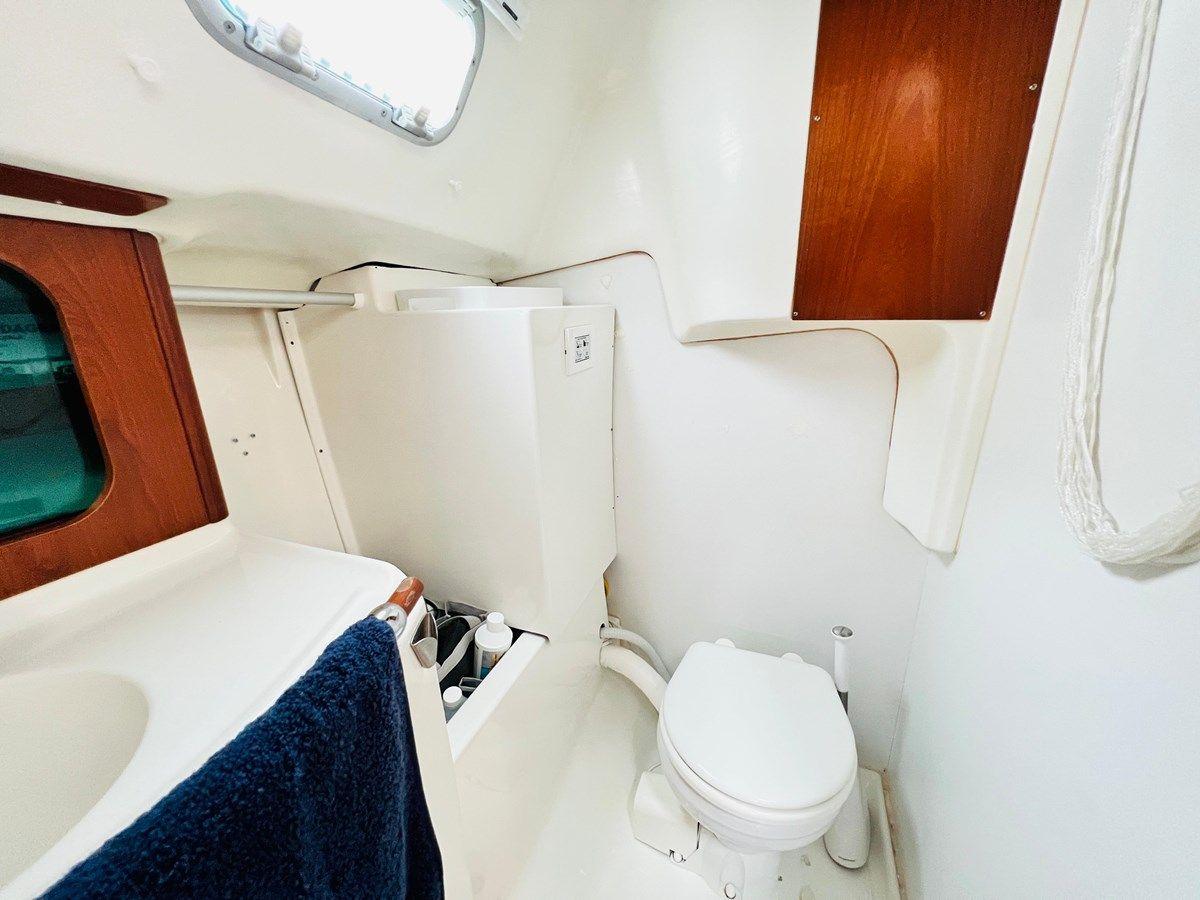 best yacht sales deals 2000 Beneteau 311 - Beneteau