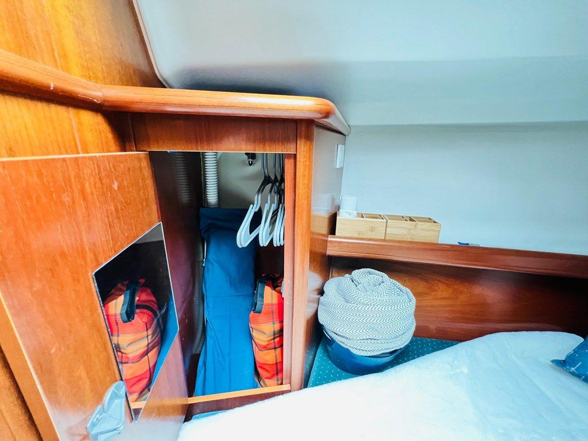 Buy a yacht 2000 Beneteau 311 2000