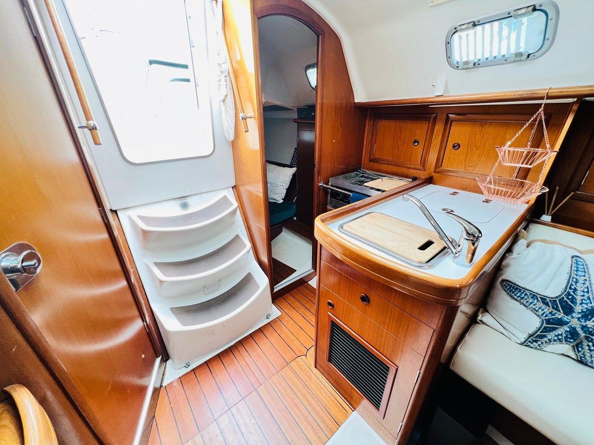 best yacht sales deals 2000 Beneteau 311 2000