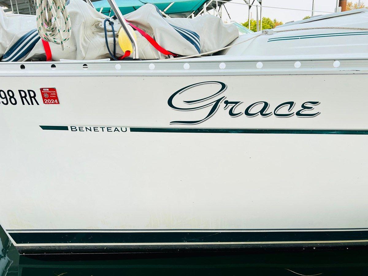 2000 Beneteau 311 yacht sale