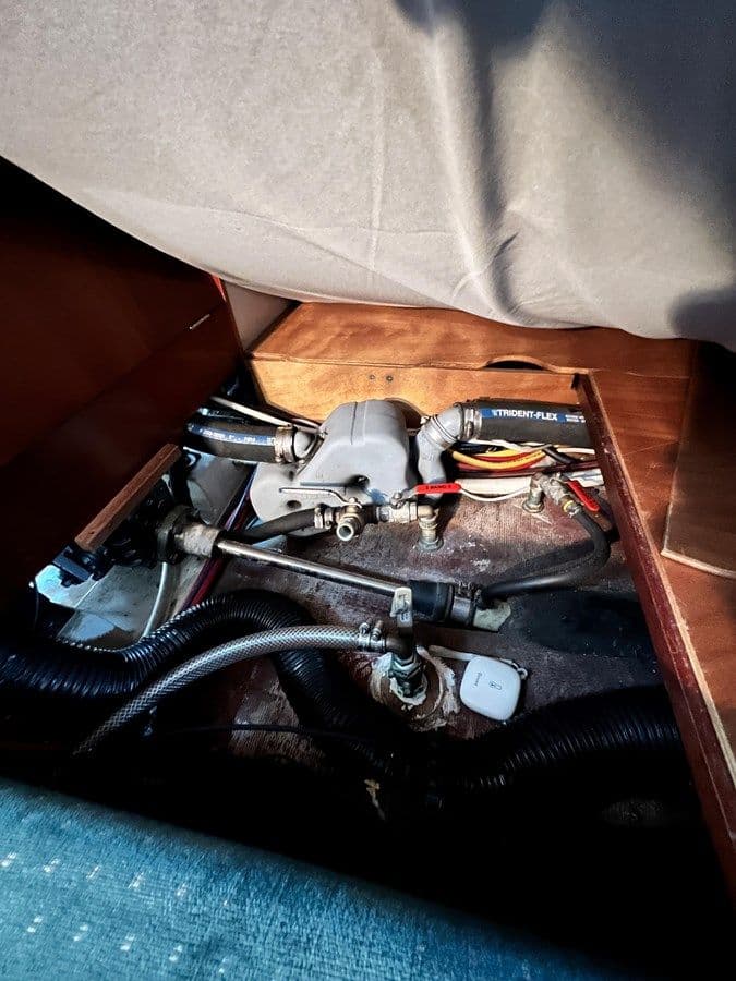 Buy a 2000 Beneteau 311 - Beneteau at Shestakov Yacht Sales