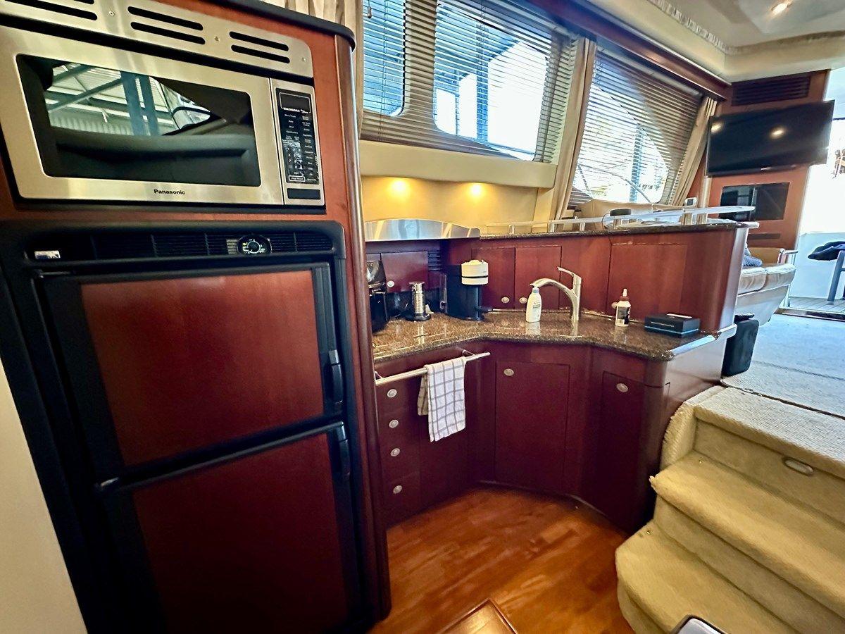 Лучшие предложения покупки яхты 2005 Sea Ray 420 Sedan Bridge - SEA RAY