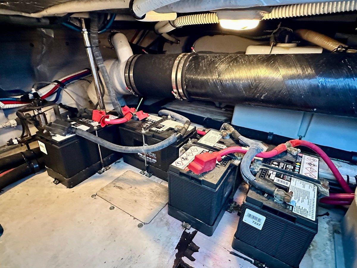 Купить яхту 2005 Sea Ray 420 Sedan Bridge - SEA RAY в Shestakov Yacht Sales