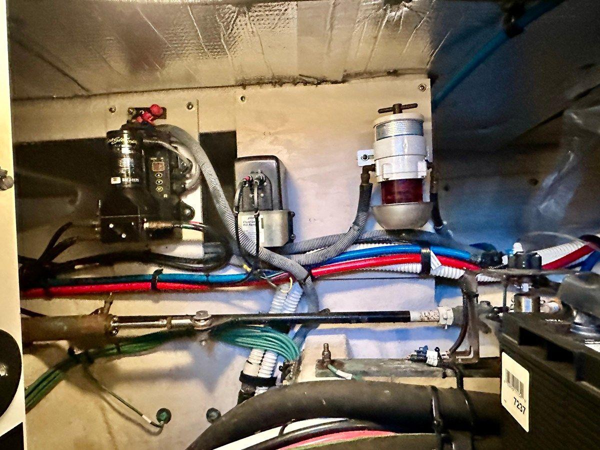 Стоимость яхты 2005 Sea Ray 420 Sedan Bridge 45