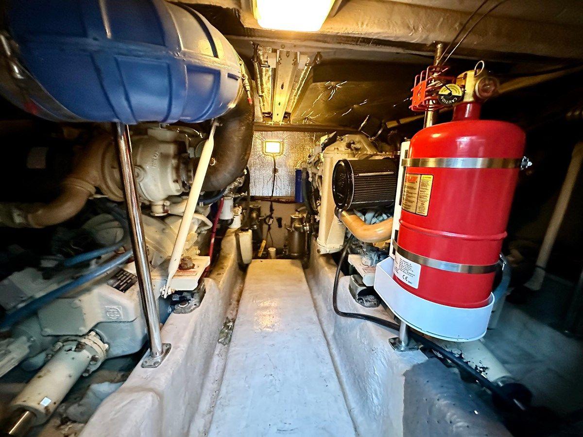 Продажа яхты 2005 Sea Ray 420 Sedan Bridge 420 Sedan Bridge