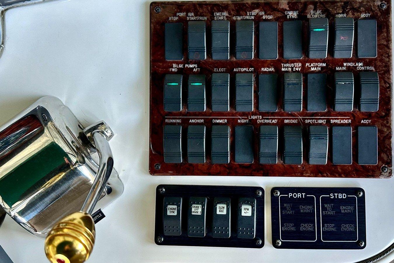 Лучшая цена на 2005 Sea Ray 420 Sedan Bridge