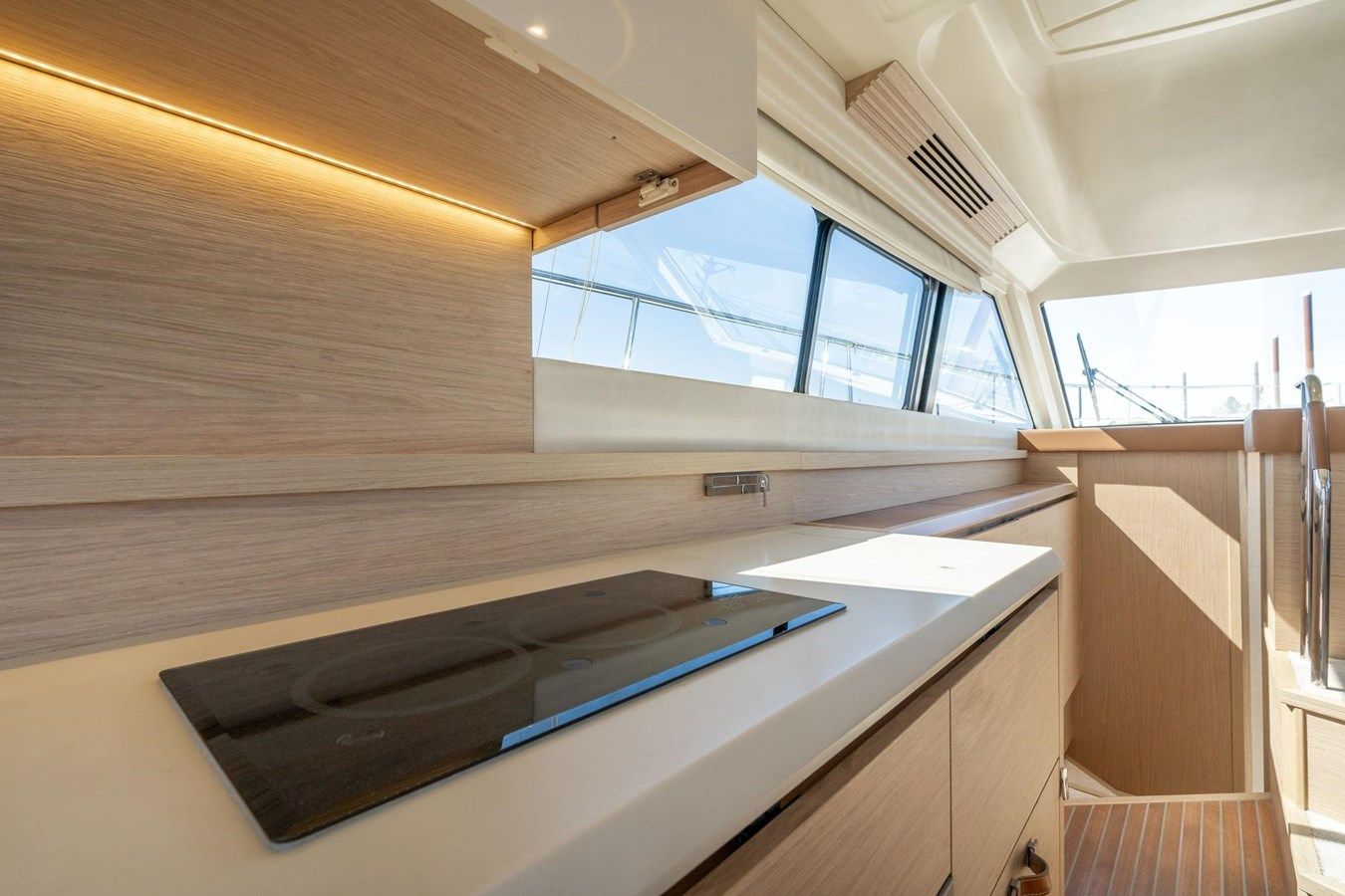 2018 Beneteau Monte Carlo MC4 - Beneteau price