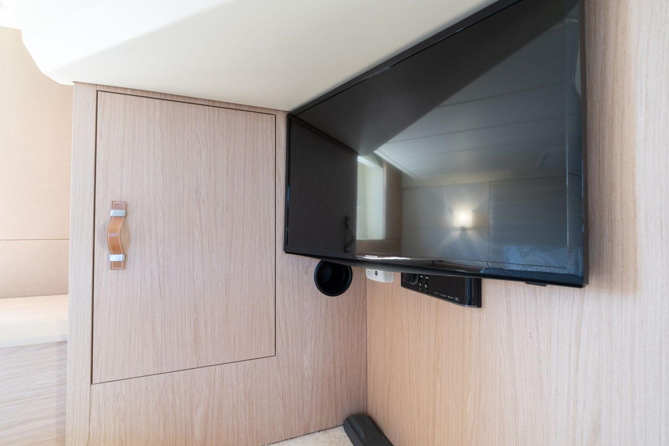 Buy a yacht 2018 Beneteau Monte Carlo MC4 2018