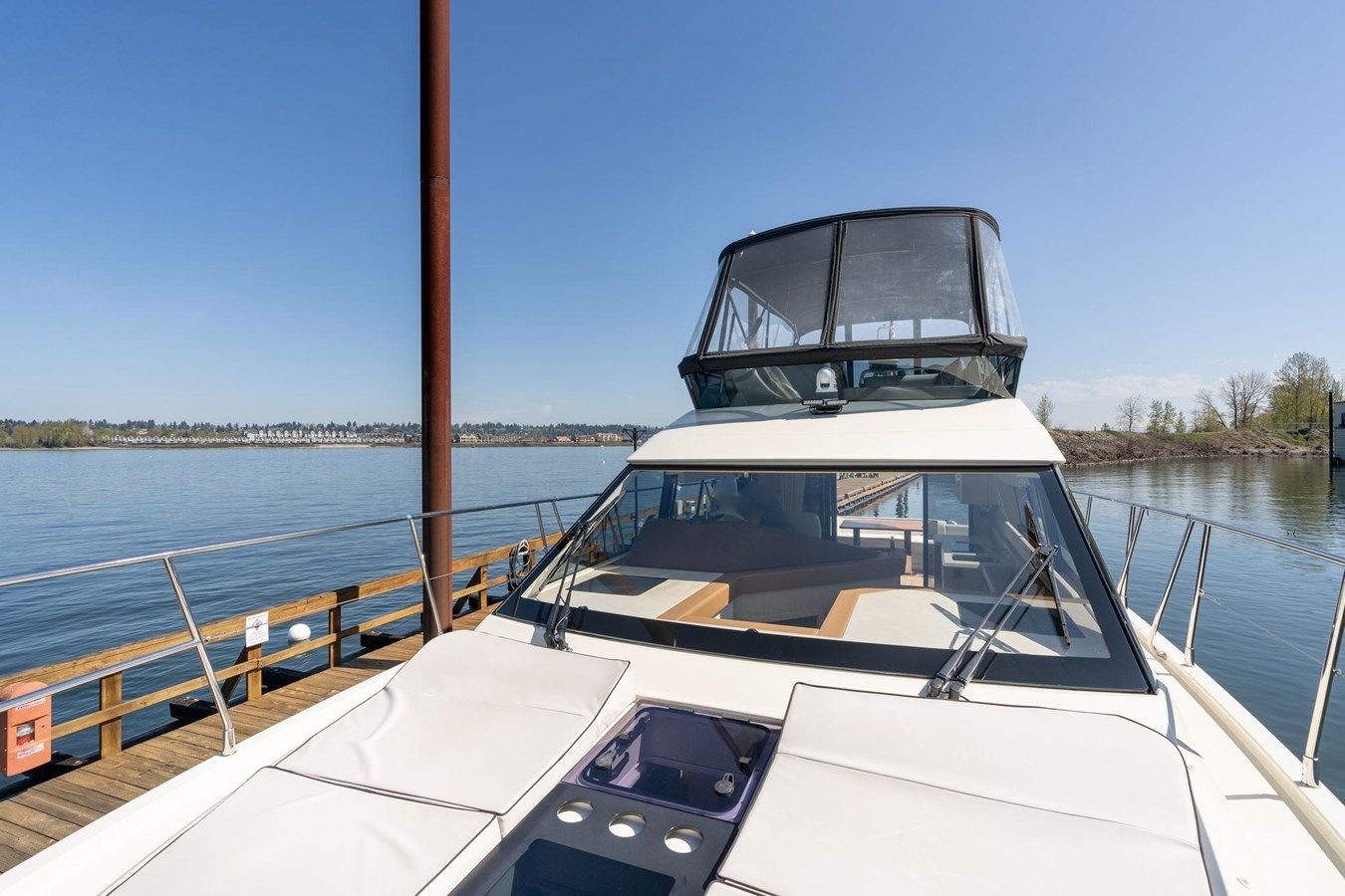 Buy a yacht 2018 Beneteau Monte Carlo MC4 45