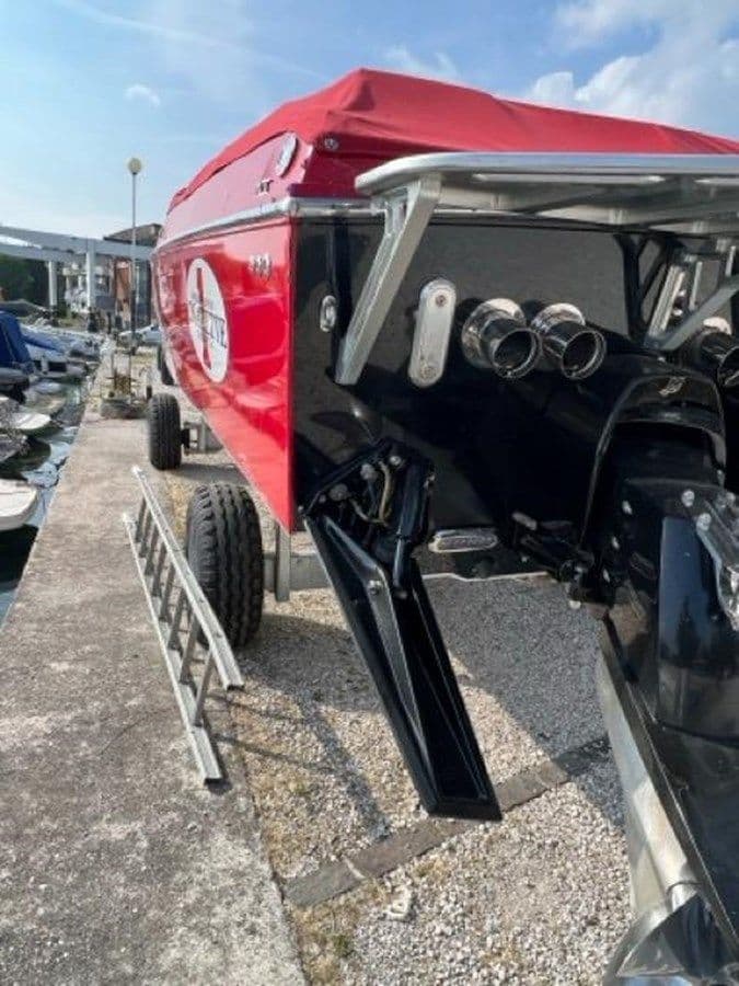 the best price on Cigarette 42' X - Cigarette Racing